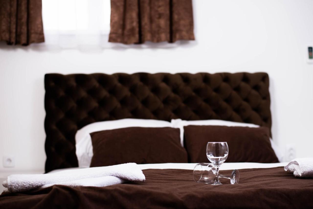 Sobe I Apartmani Casa Mia Pecinci Экстерьер фото
