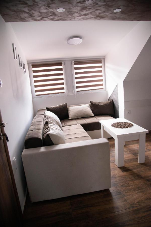 Sobe I Apartmani Casa Mia Pecinci Экстерьер фото