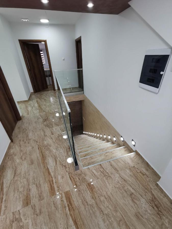 Sobe I Apartmani Casa Mia Pecinci Экстерьер фото
