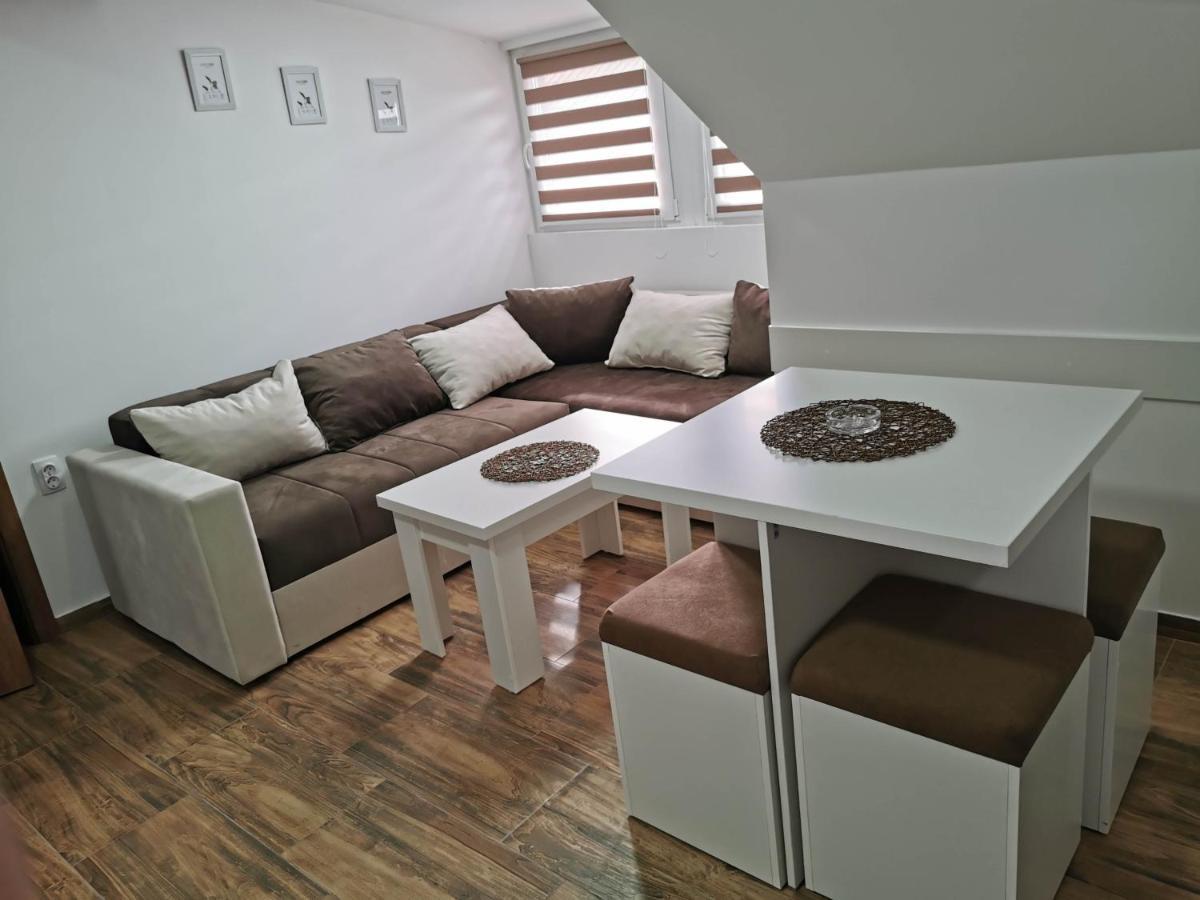 Sobe I Apartmani Casa Mia Pecinci Экстерьер фото
