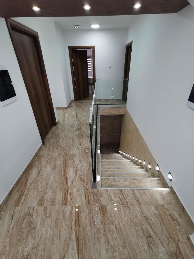 Sobe I Apartmani Casa Mia Pecinci Экстерьер фото