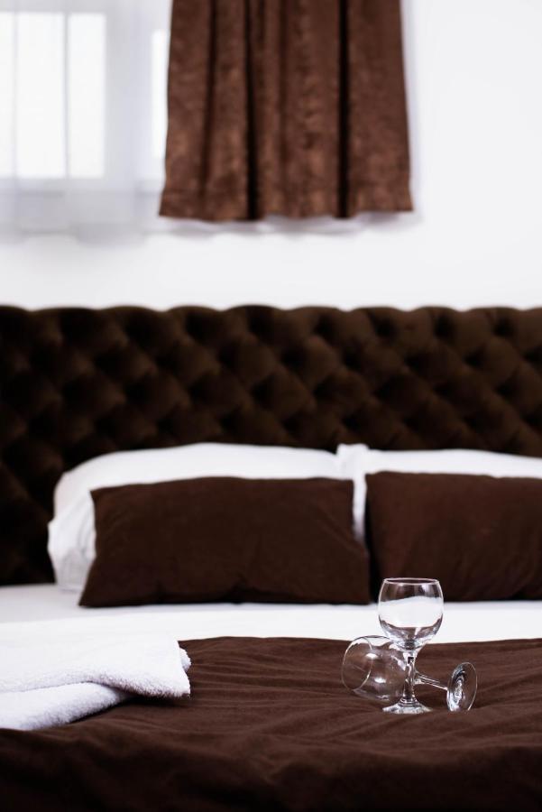 Sobe I Apartmani Casa Mia Pecinci Экстерьер фото