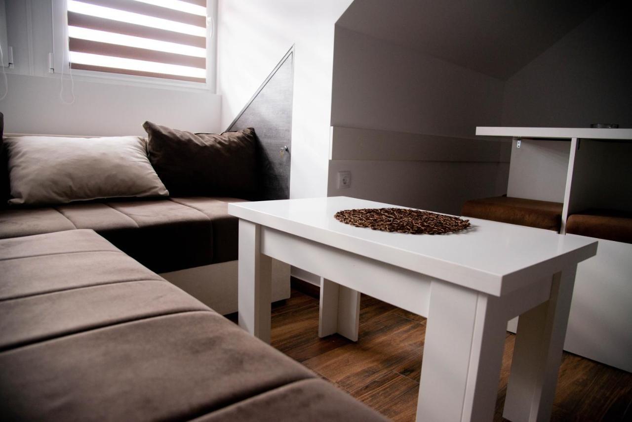 Sobe I Apartmani Casa Mia Pecinci Экстерьер фото
