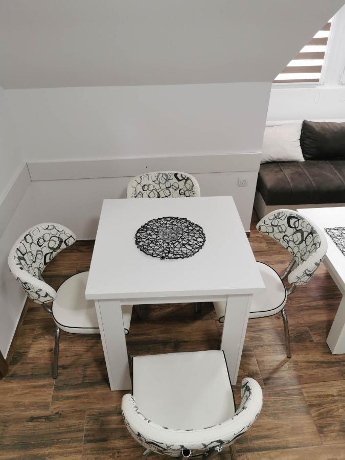 Sobe I Apartmani Casa Mia Pecinci Экстерьер фото