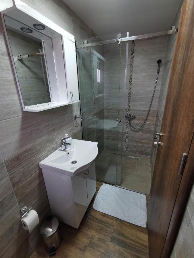 Sobe I Apartmani Casa Mia Pecinci Экстерьер фото